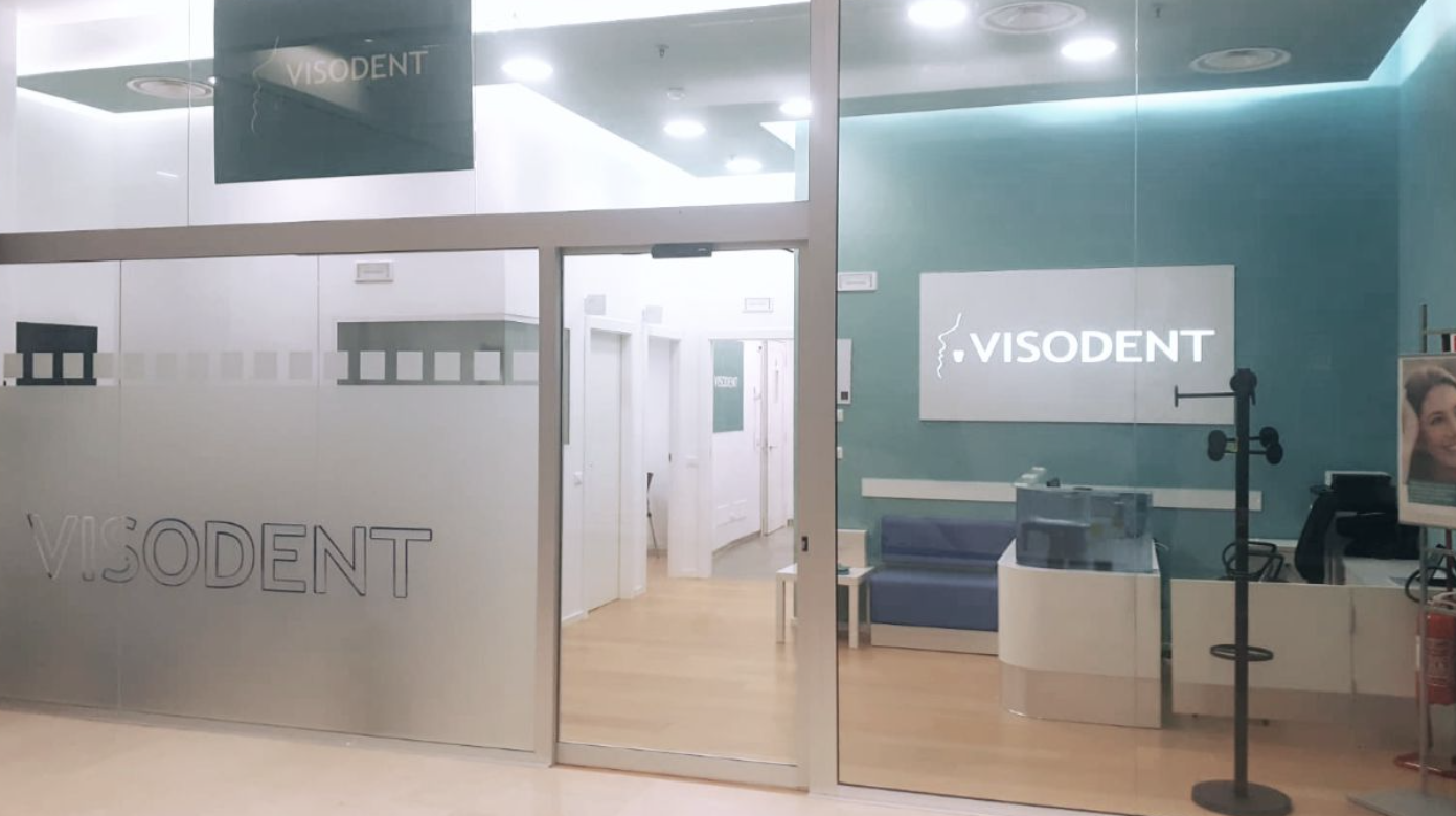 Visodent Modica: “Senza soldi e senza denti”. Si allunga l’ombra della truffa odontoiatrica in Sicilia